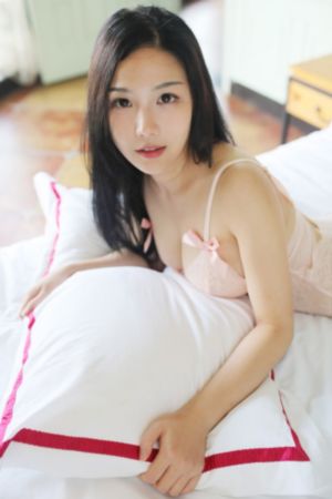 把胸露出来让人揉_720手机在线看