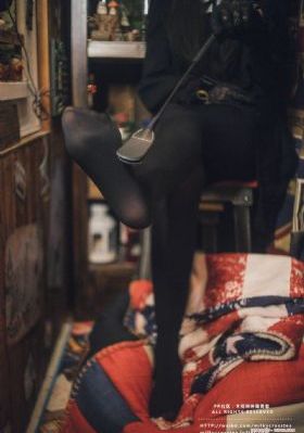 在车里掀起短裙麻麻_高清神马影院在线